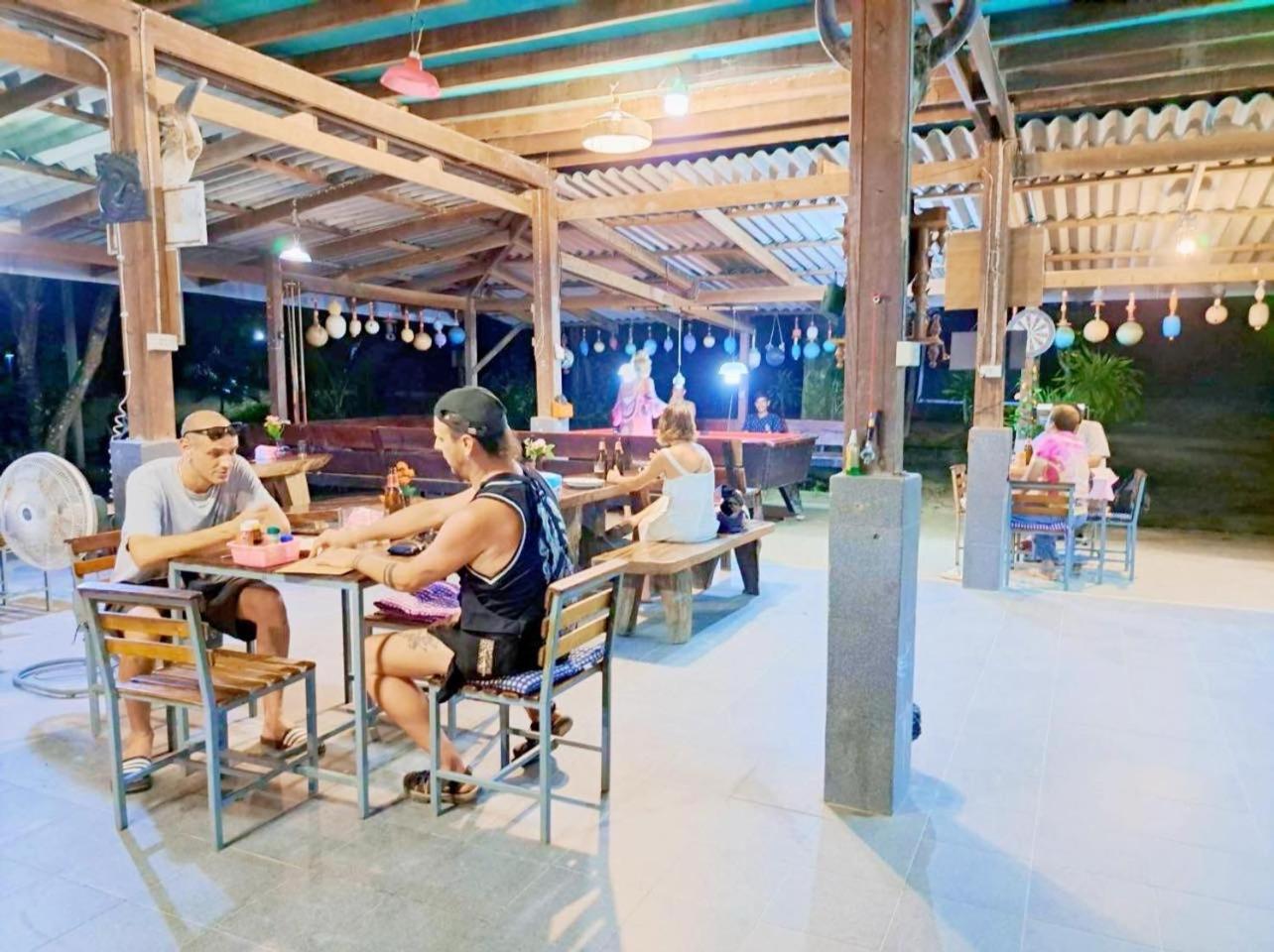 Hotel Rasta House,,Koh Phayam Esterno foto