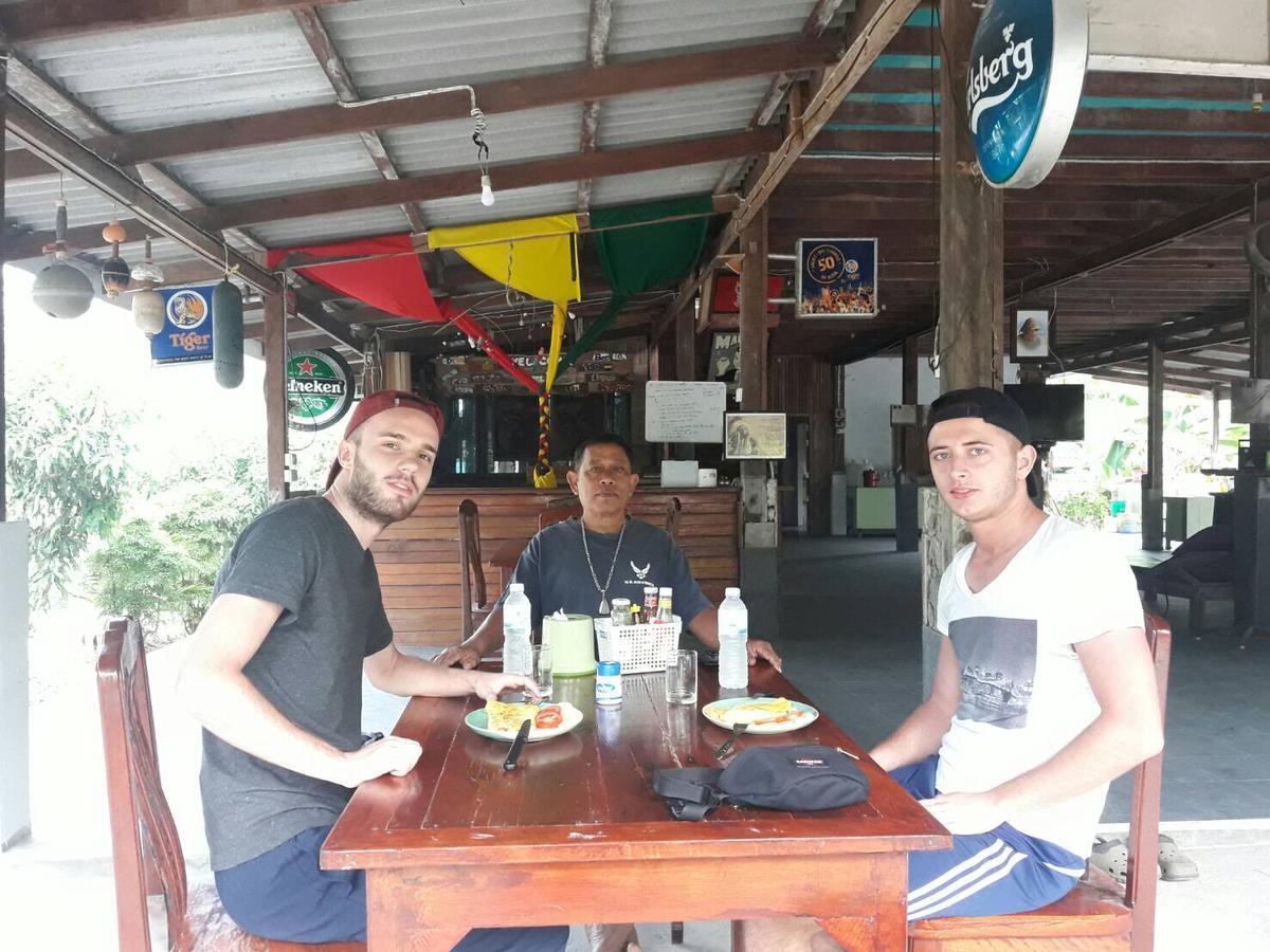 Hotel Rasta House,,Koh Phayam Esterno foto