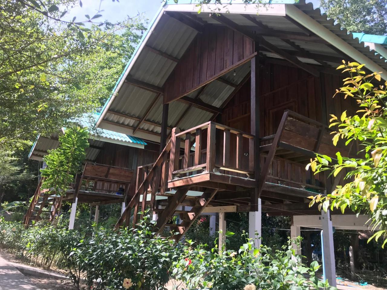 Hotel Rasta House,,Koh Phayam Esterno foto